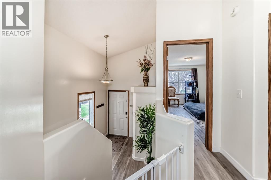 92 Everstone Rise SW - 14