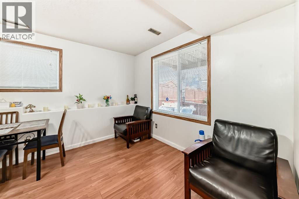 92 Everstone Rise SW - 16