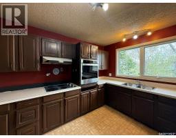 12 Queen Drive, Kindersley, SK S0L1S0 Photo 11