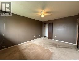 12 Queen Drive, Kindersley, SK S0L1S0 Photo 17