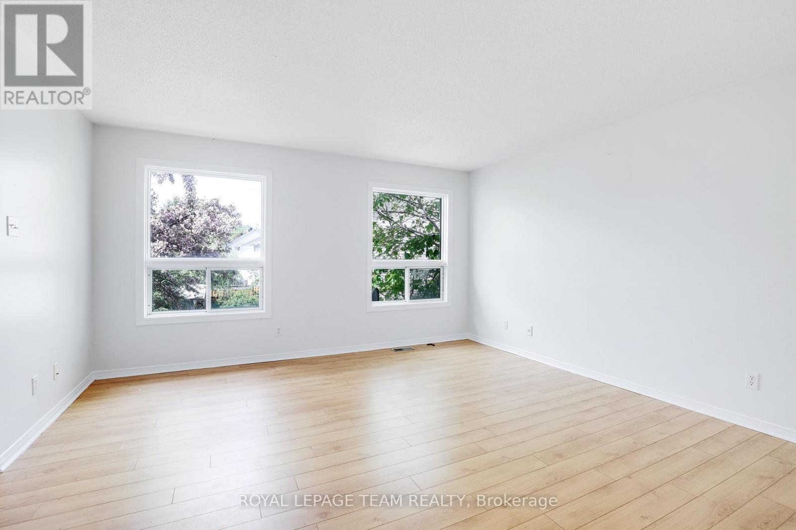 4 WINDHURST DRIVE - 16