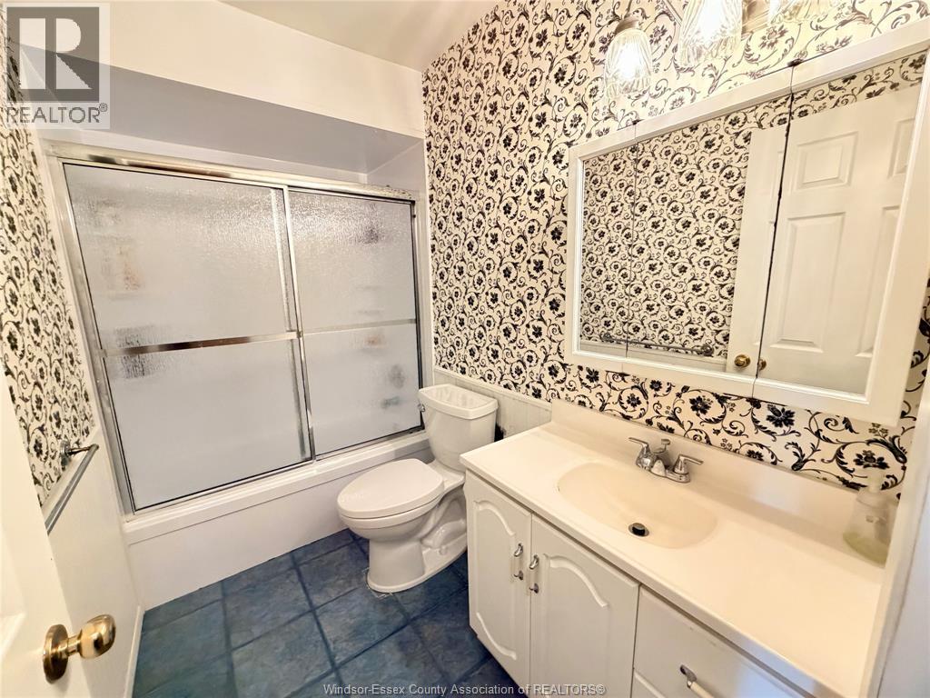 3026 ERINDALE CRESCENT - 24