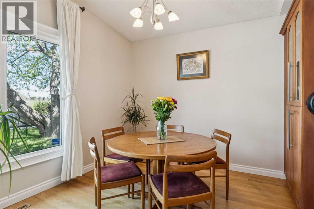 1043 32 Avenue NW - 8