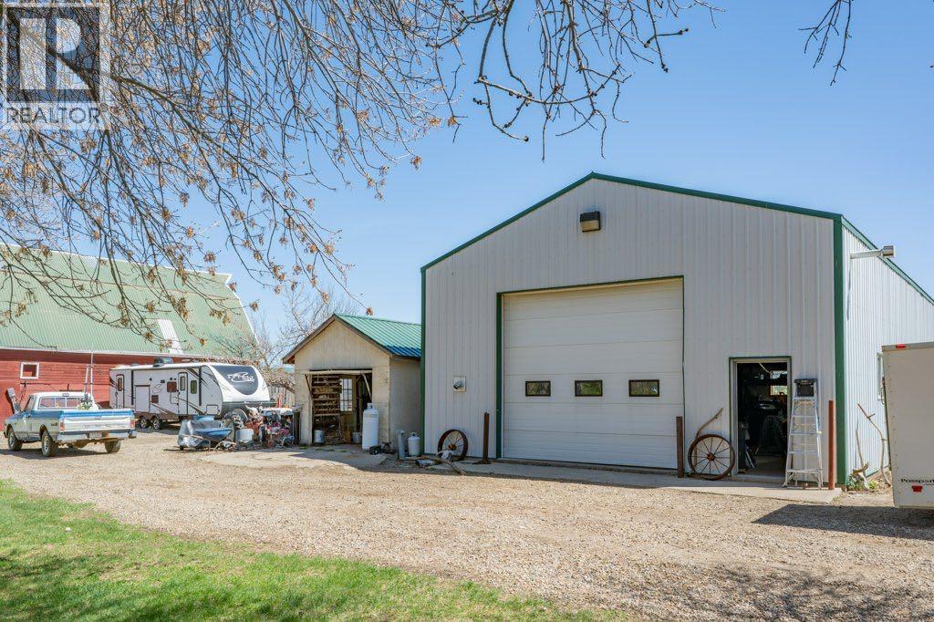 7022 Township Road 120 — photo 38