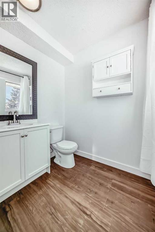 60 Erin Mount Crescent SE - 3