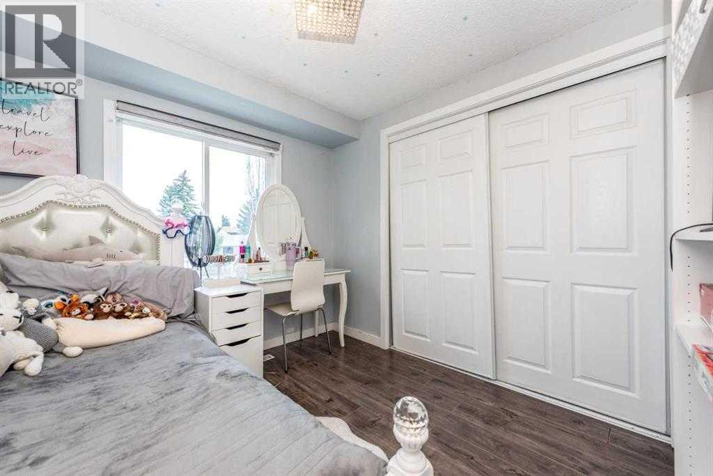 23 Falsby Place NE - 17
