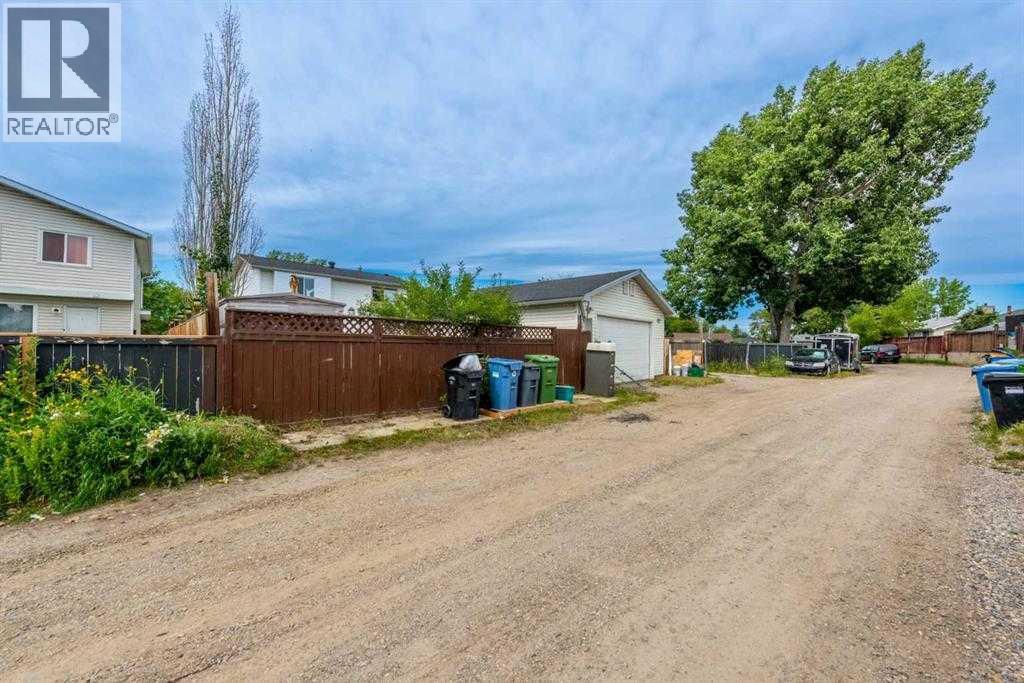 23 Falsby Place NE - 32