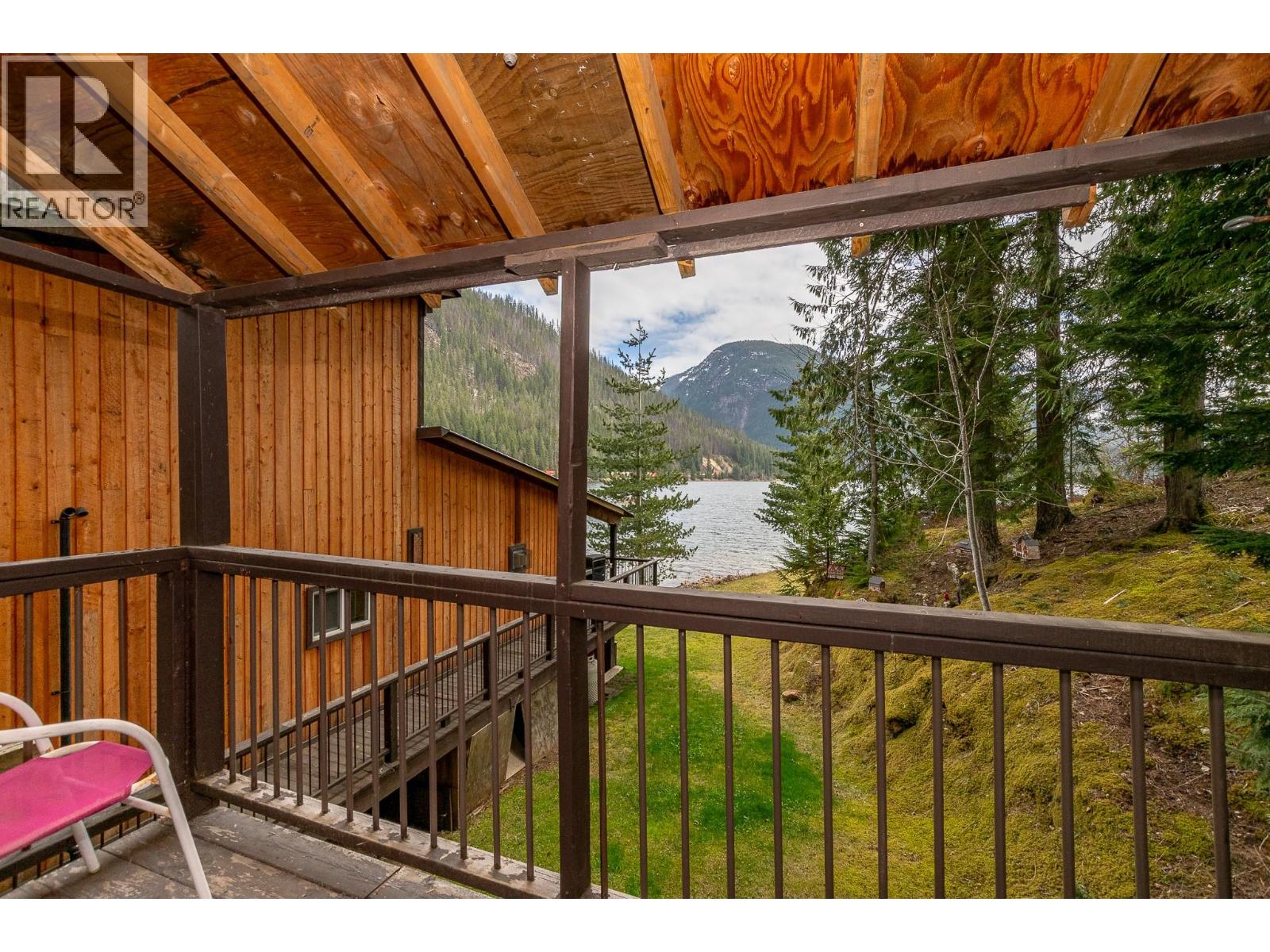 8323 Trans Canada Highway, Revelstoke