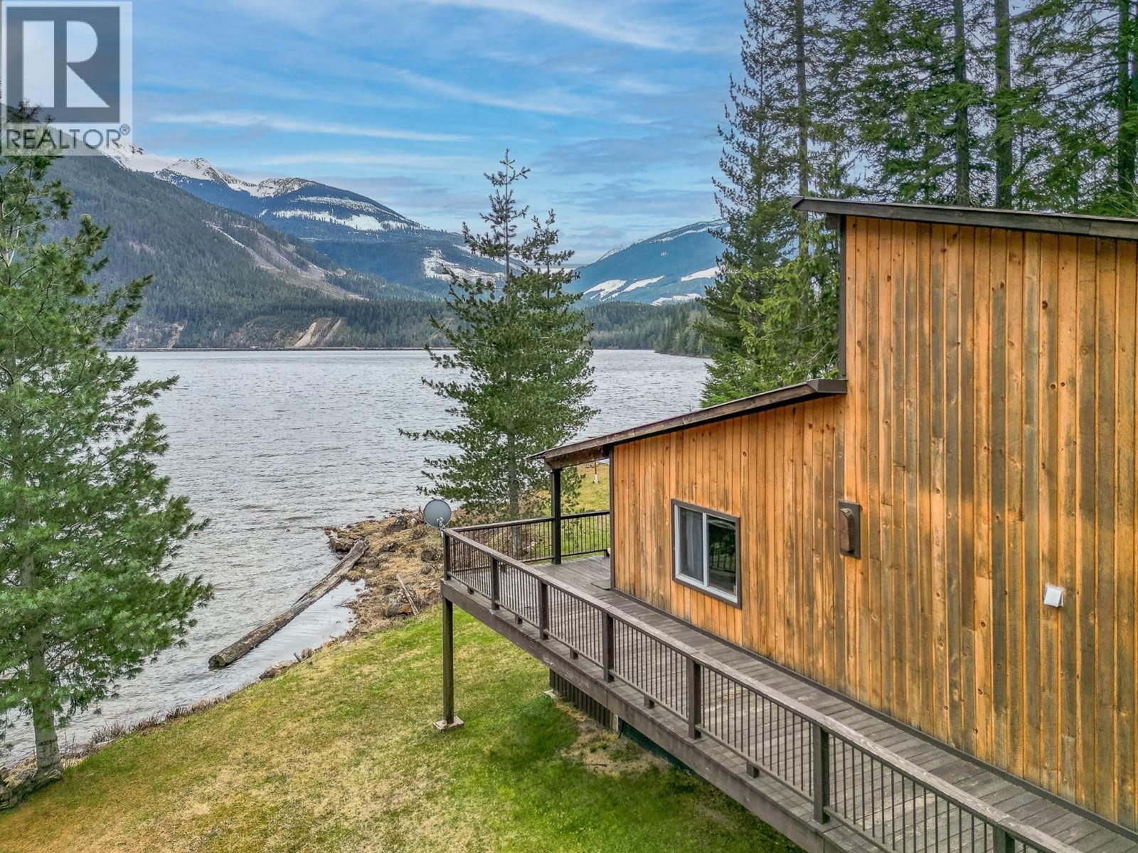 8323 Trans Canada Highway, Revelstoke