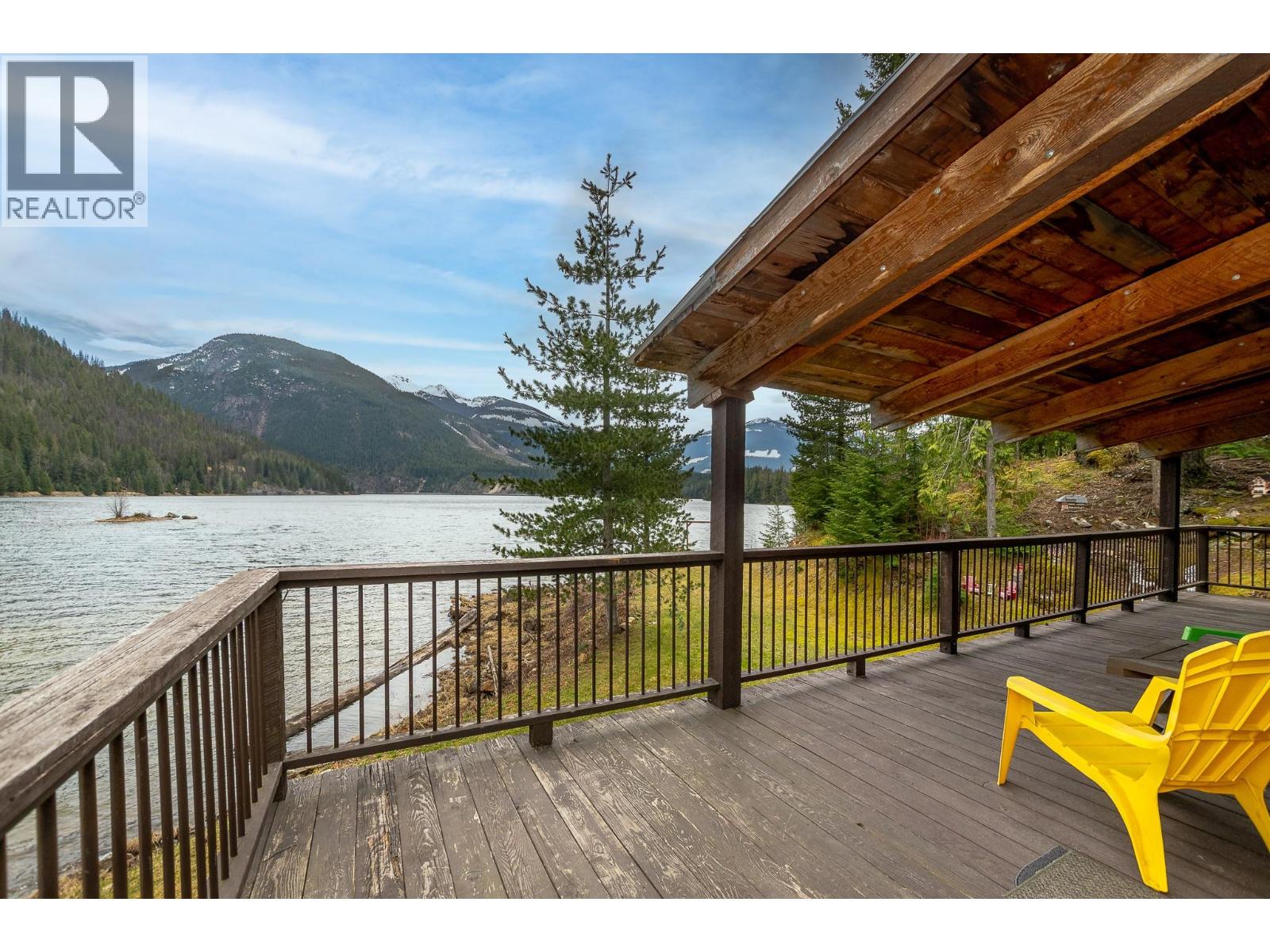 8323 Trans Canada Highway, Revelstoke