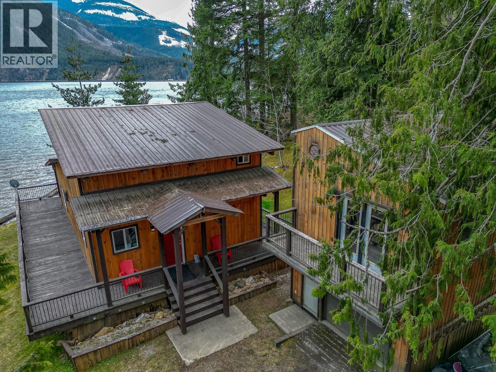 8323 Trans Canada Highway, Revelstoke