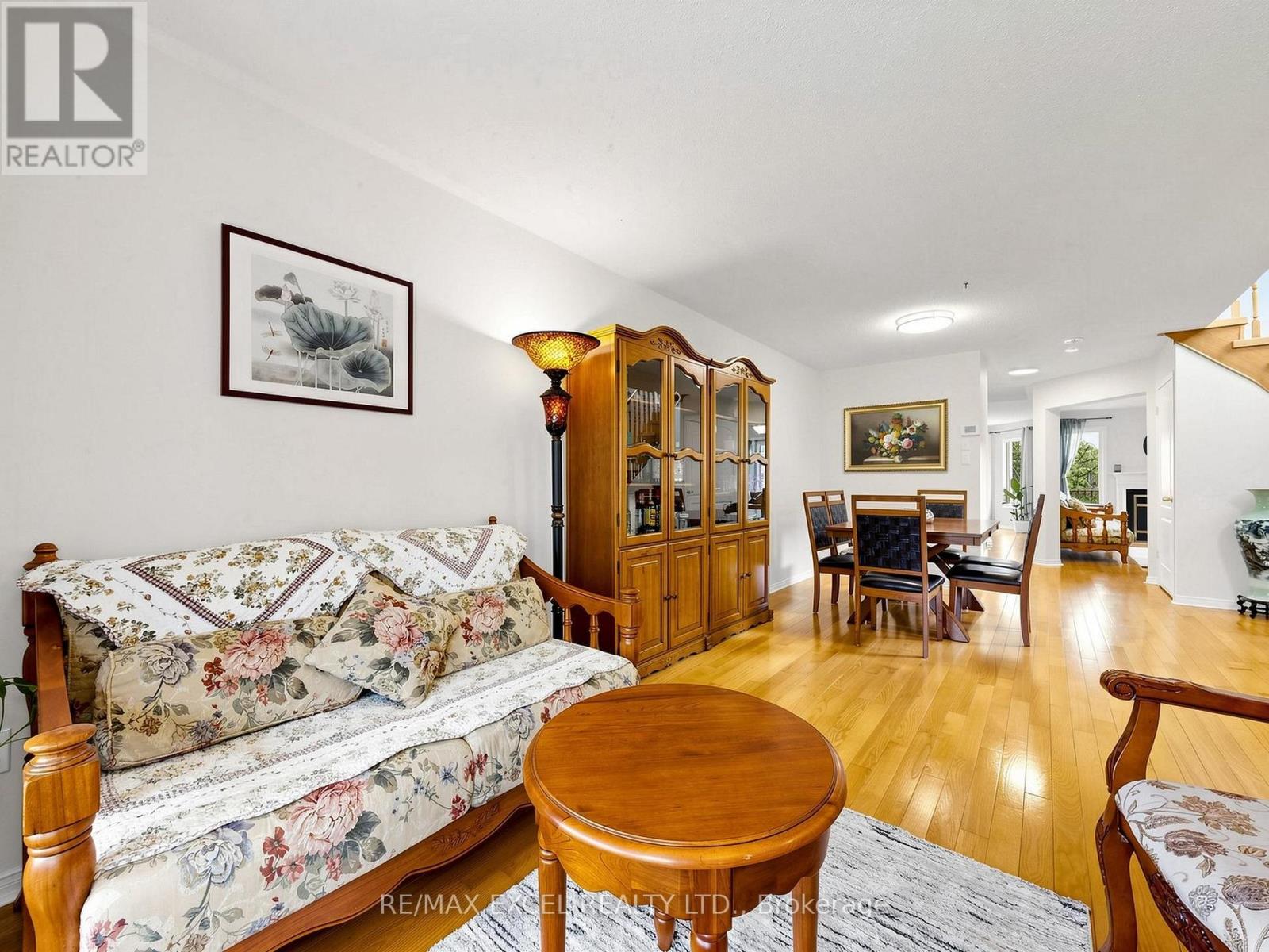 68 CHESTERTOWN SQUARE - 12