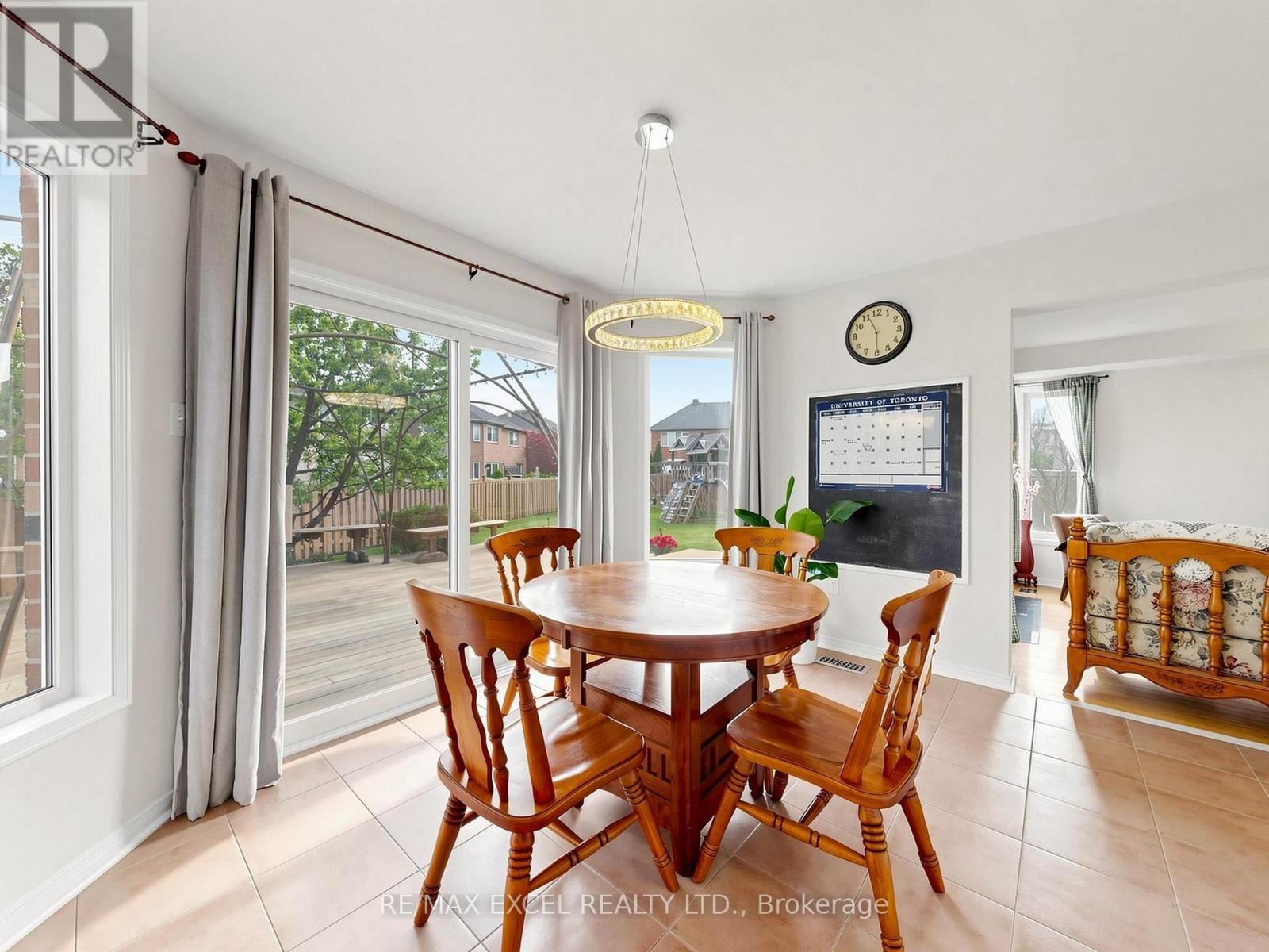 68 CHESTERTOWN SQUARE - 24