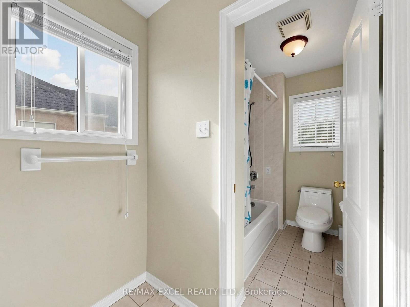68 CHESTERTOWN SQUARE - 38