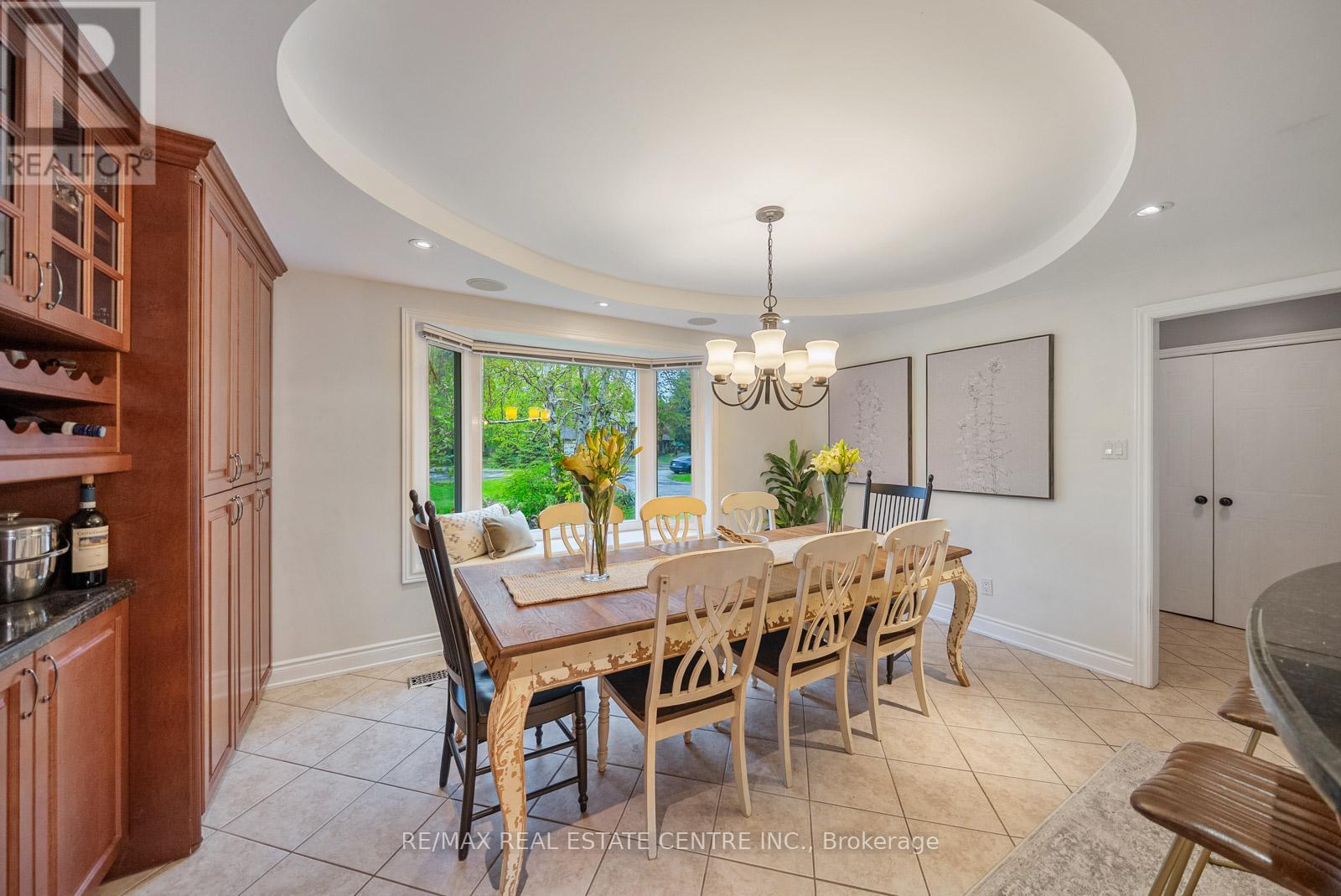 1684 VAUGHAN DRIVE - 10