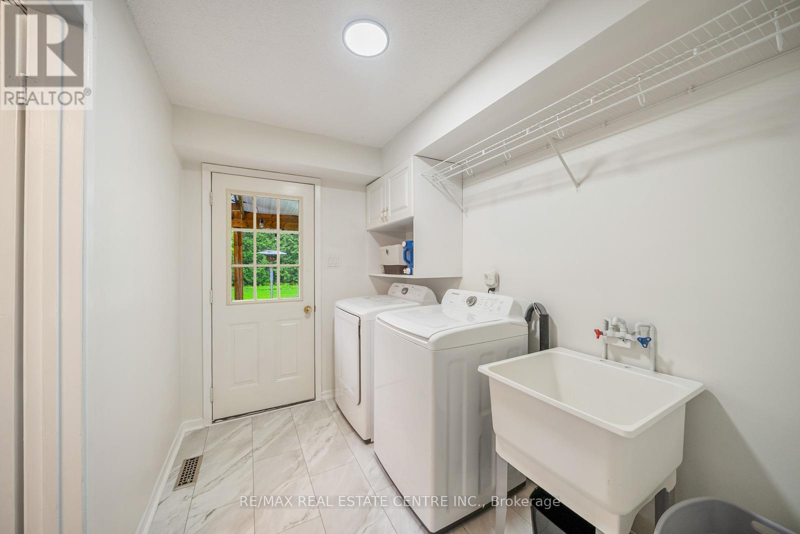 1684 VAUGHAN DRIVE - 26