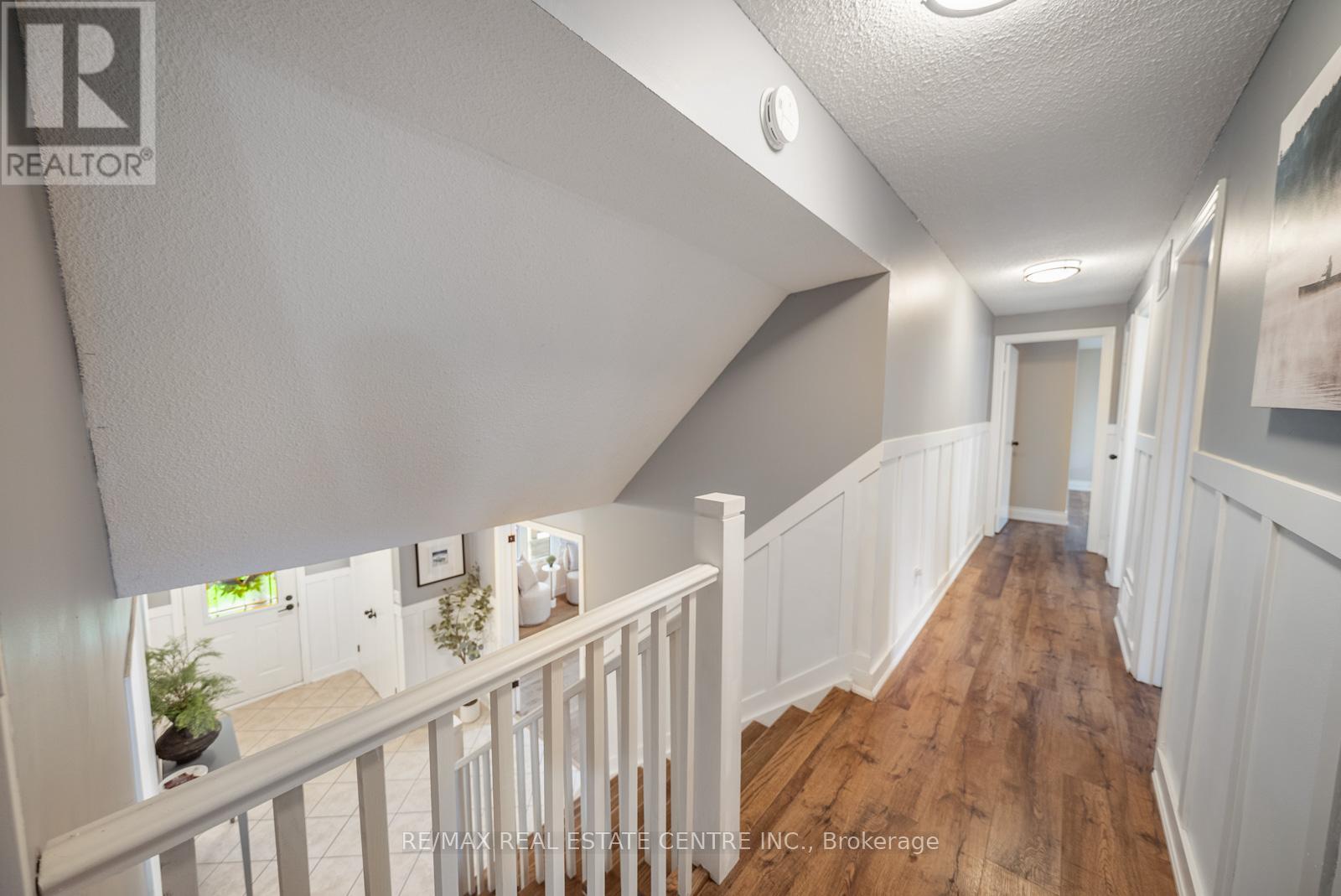 1684 VAUGHAN DRIVE - 30