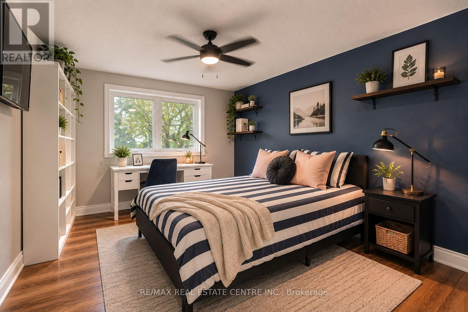 1684 VAUGHAN DRIVE - 34