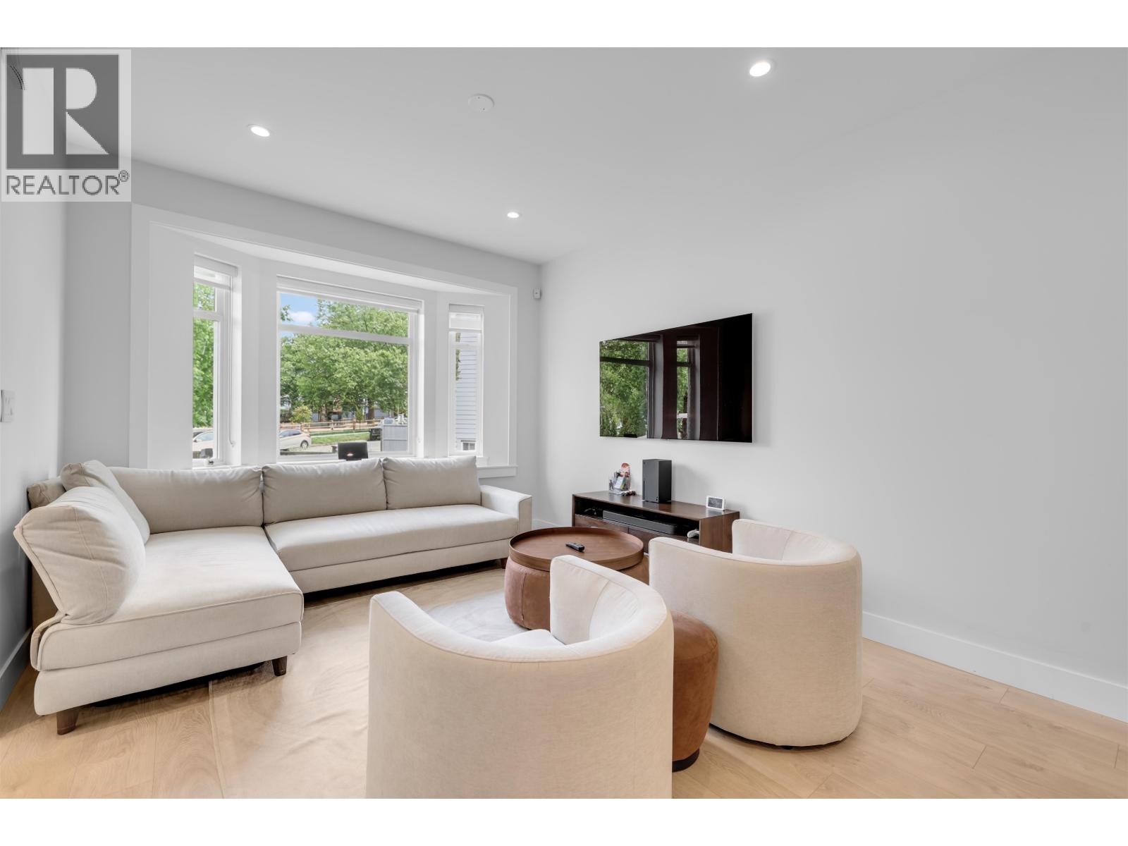 2316 BROCK Street - photo 2