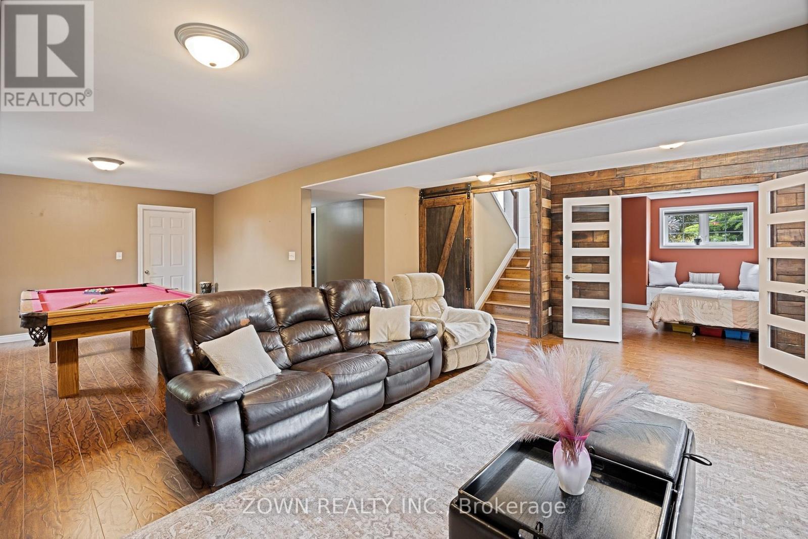 1433 GIRARD DRIVE - 20