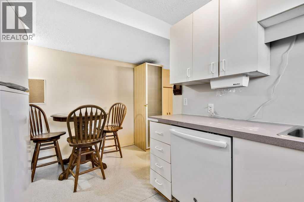 25 Knight Street - 19
