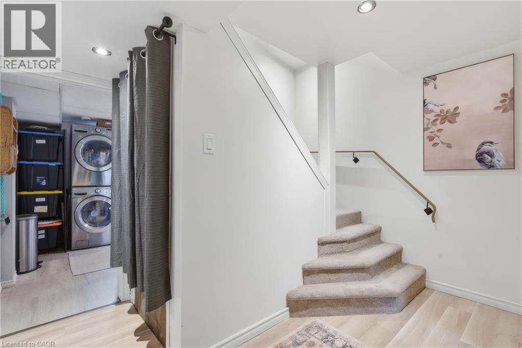 222 PARK Row - 26