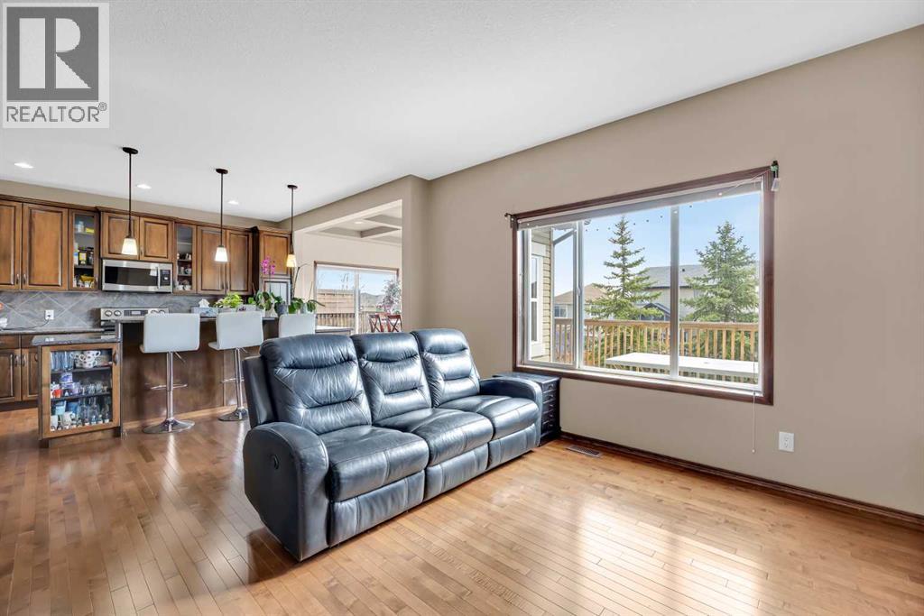 92 Everoak Close SW - 7