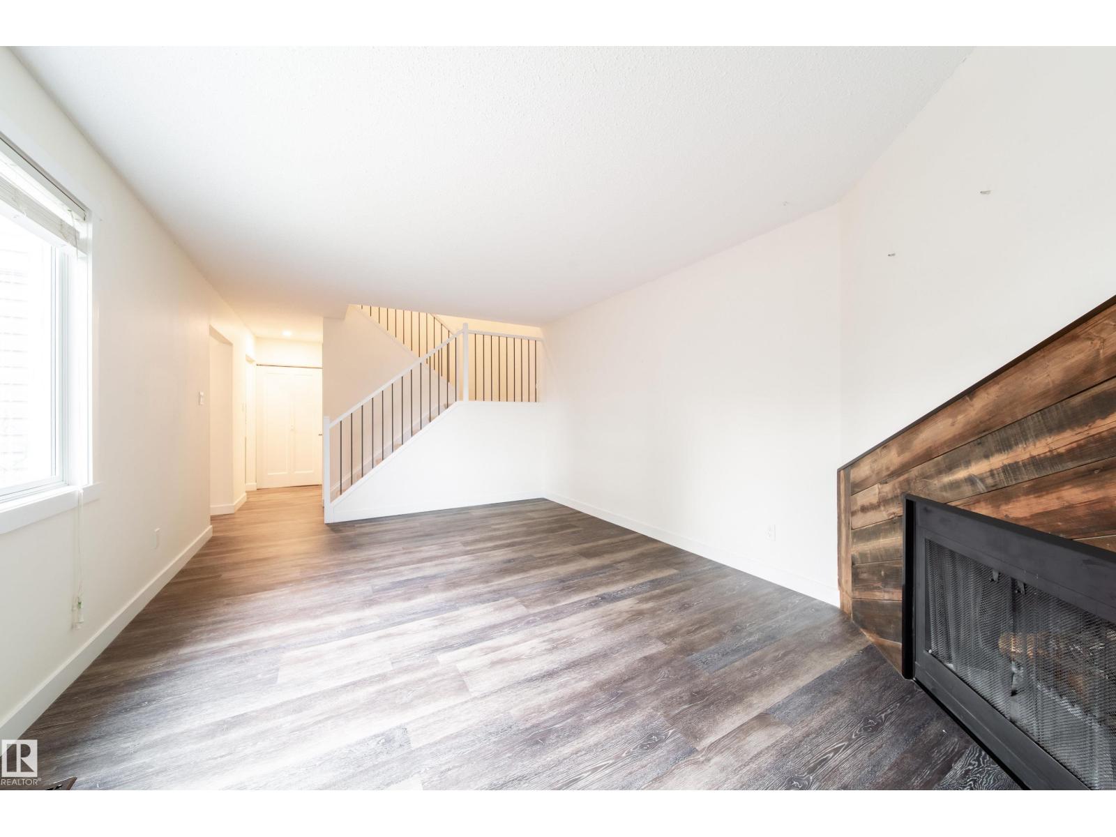 5642 148 ST NW - 12