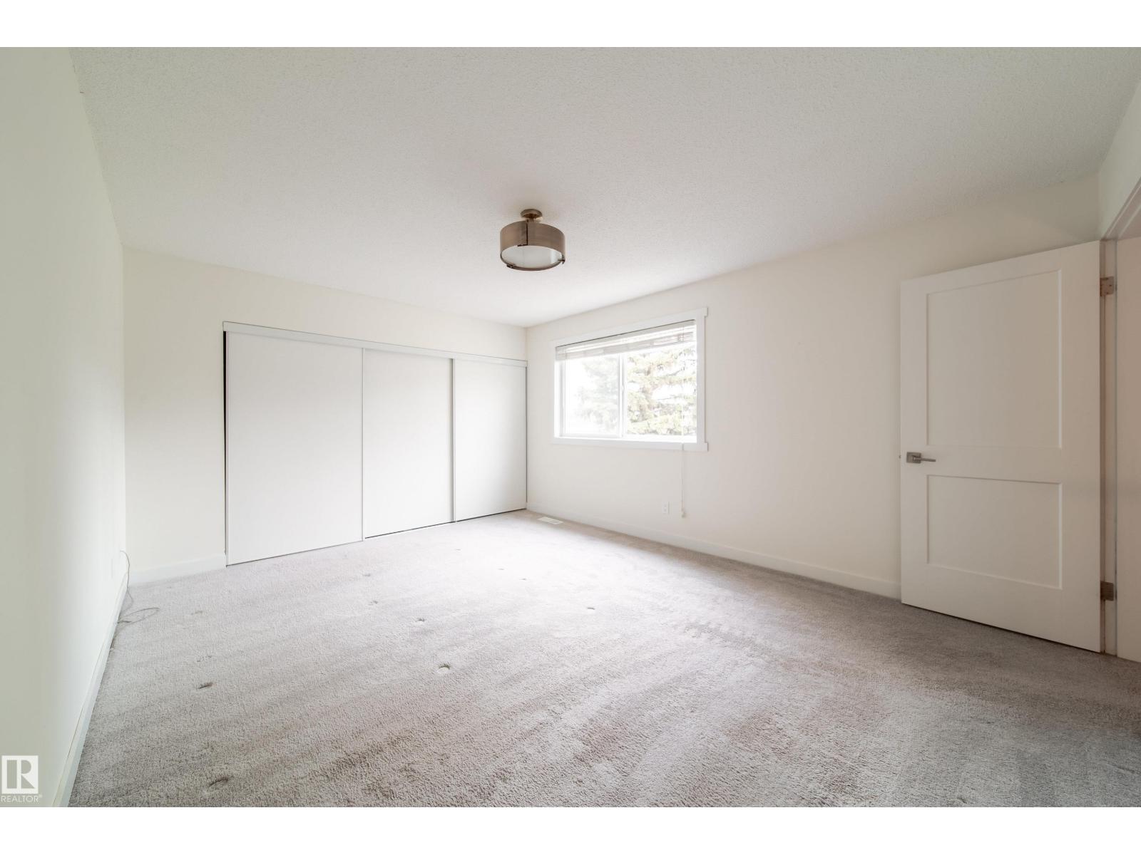 5642 148 ST NW - 22