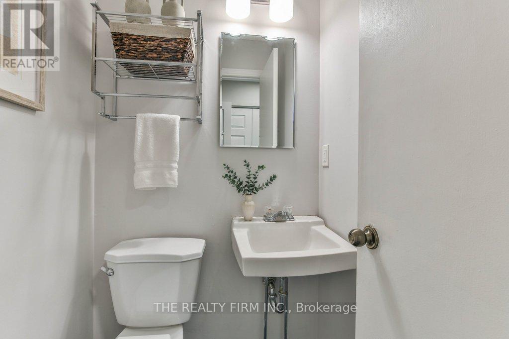 1584 ALDERSBROOK ROAD - 24