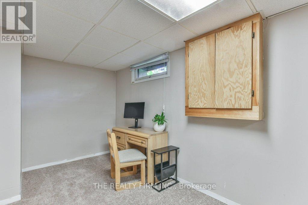 1584 ALDERSBROOK ROAD - 39
