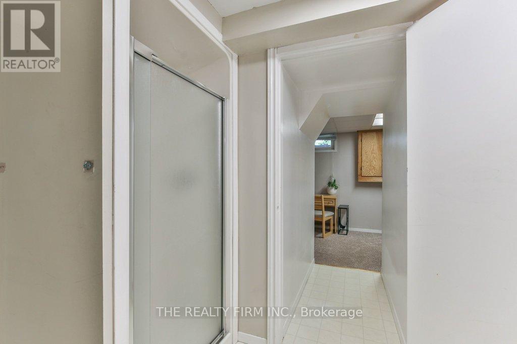 1584 ALDERSBROOK ROAD - 40