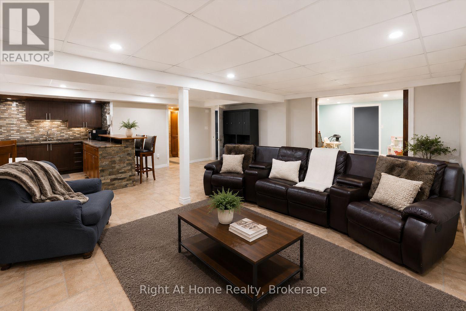 437 SHOREACRES ROAD - 34