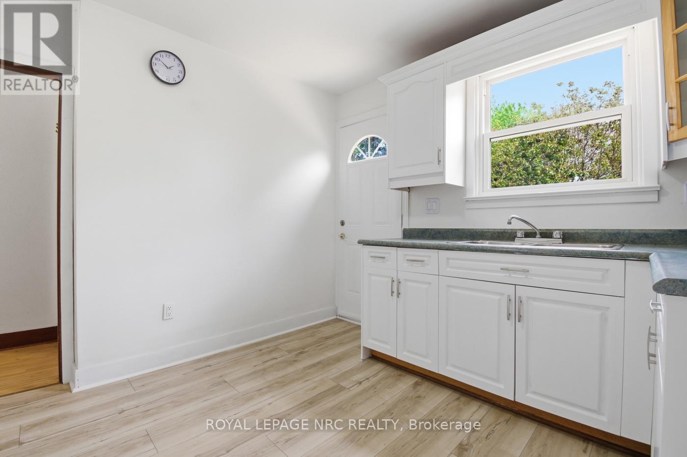 6010 CARLTON AVENUE - 16