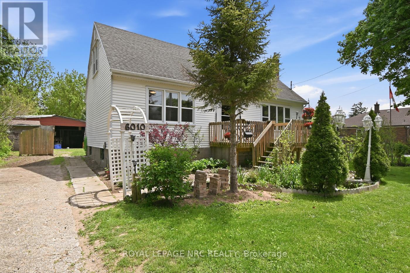 6010 CARLTON AVENUE - 36