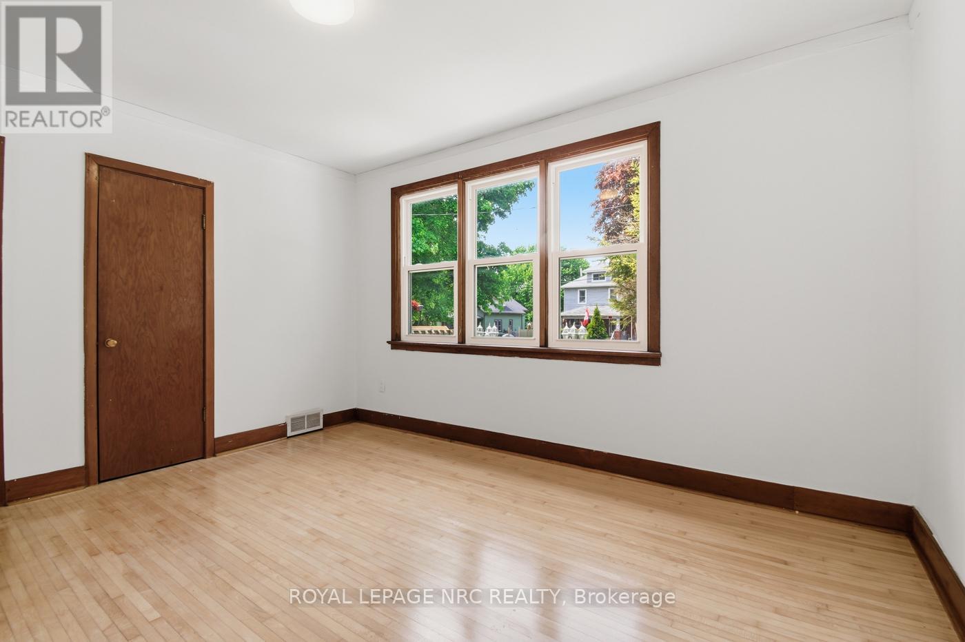 6010 CARLTON AVENUE - 7