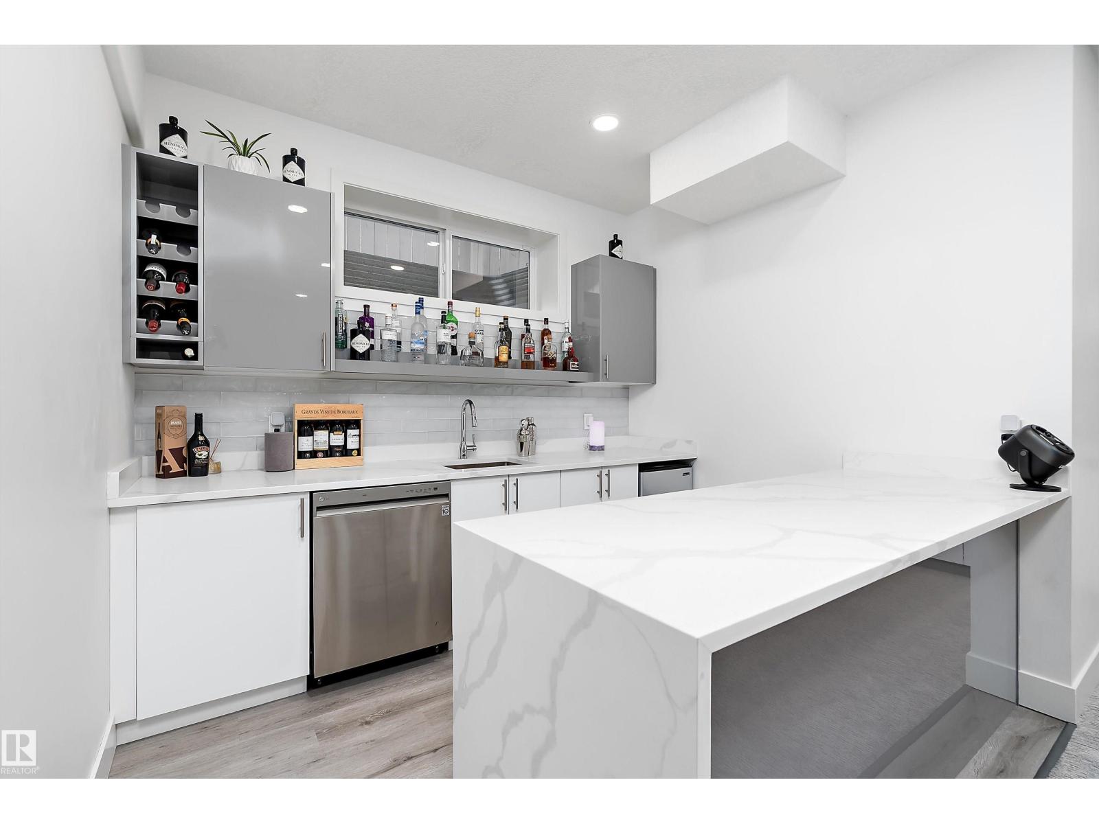 6411 MANN CO NW - 48