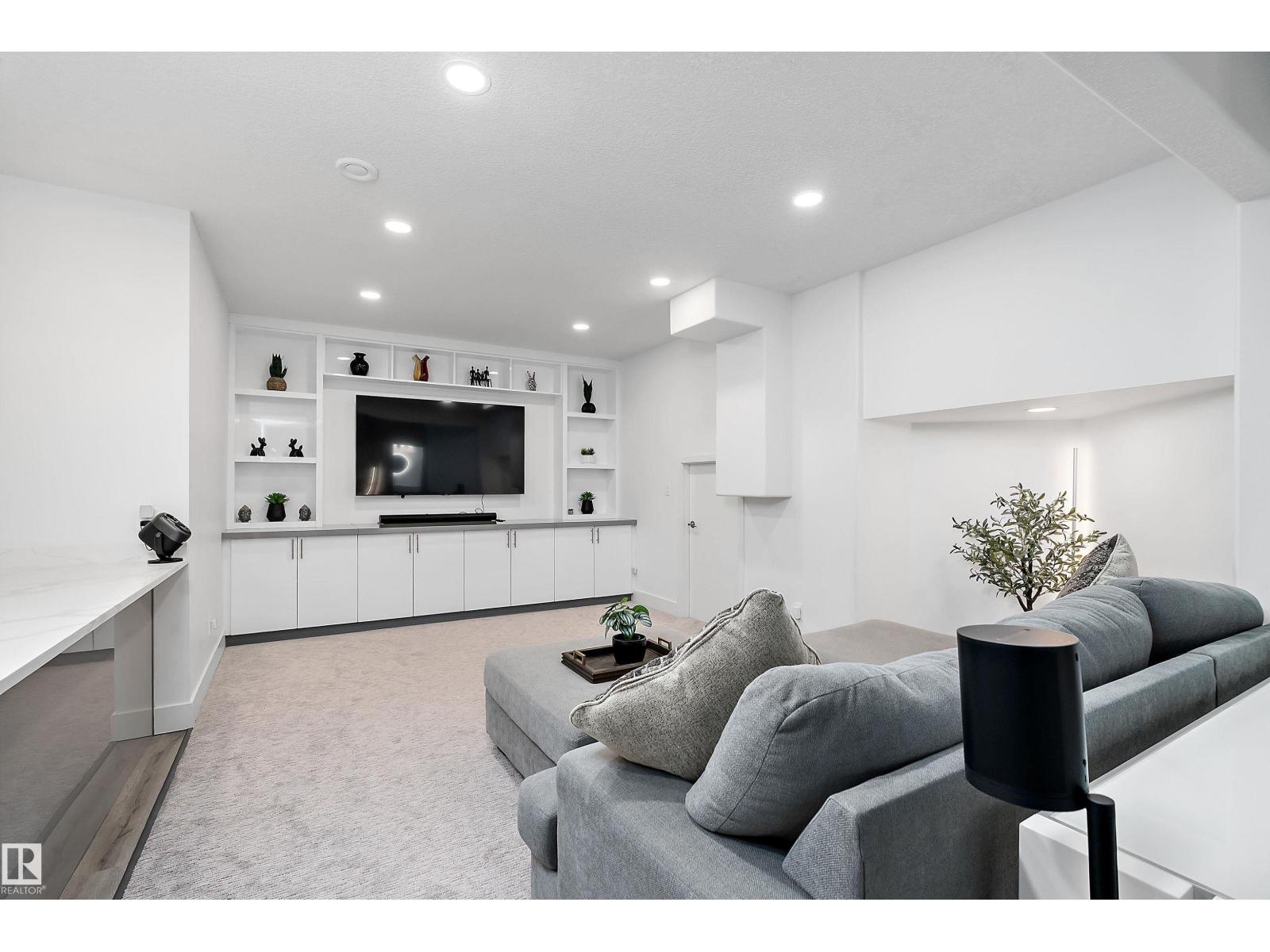 6411 MANN CO NW - 45