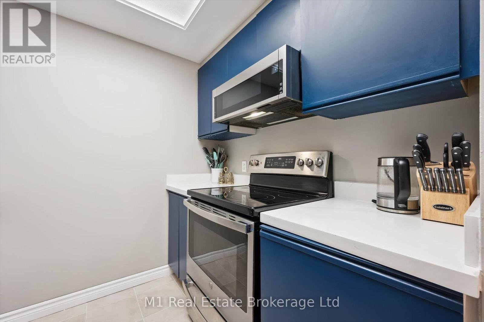 #208 105 BAGOT STREET - 21