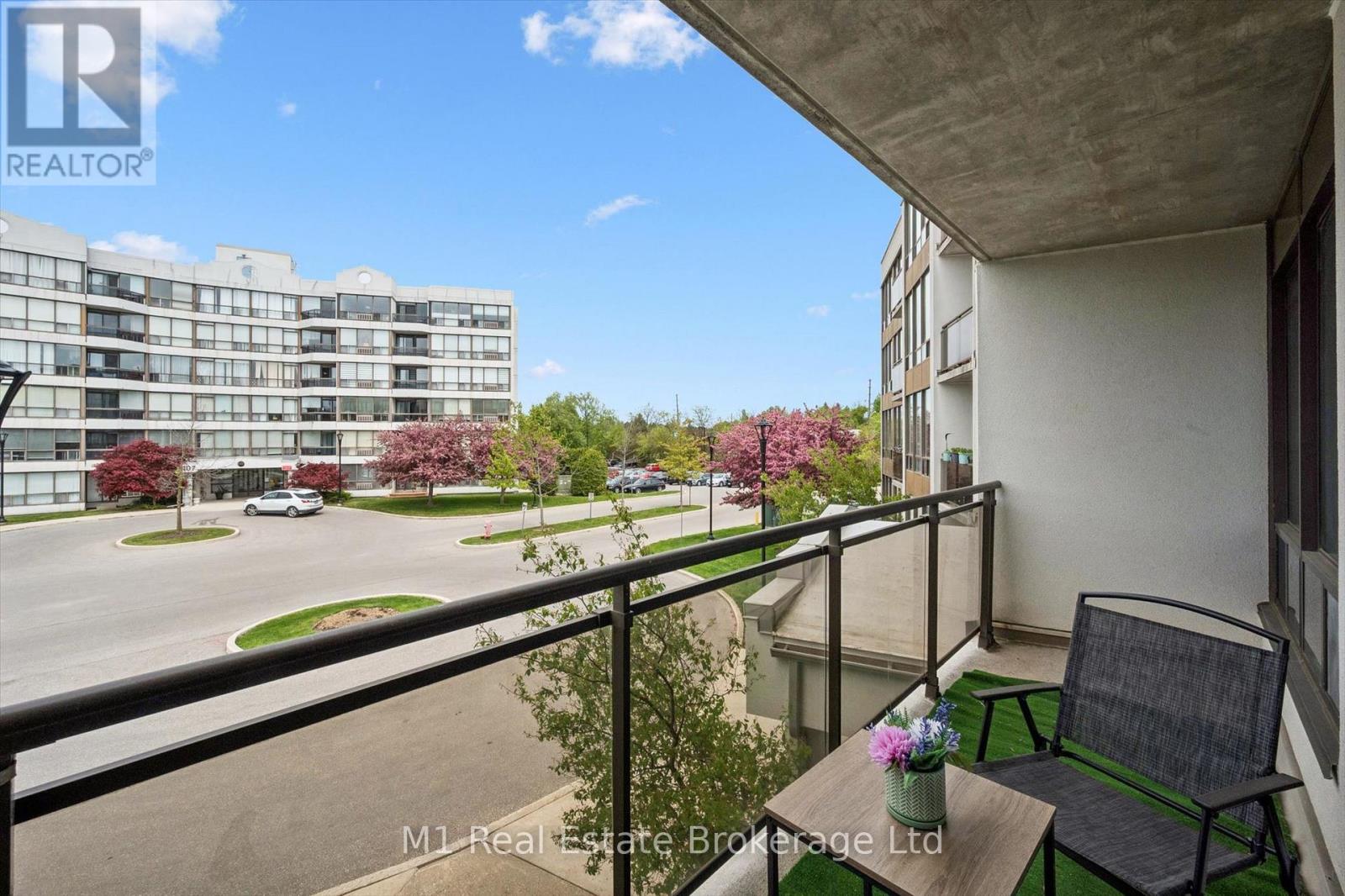 #208 105 BAGOT STREET - 30