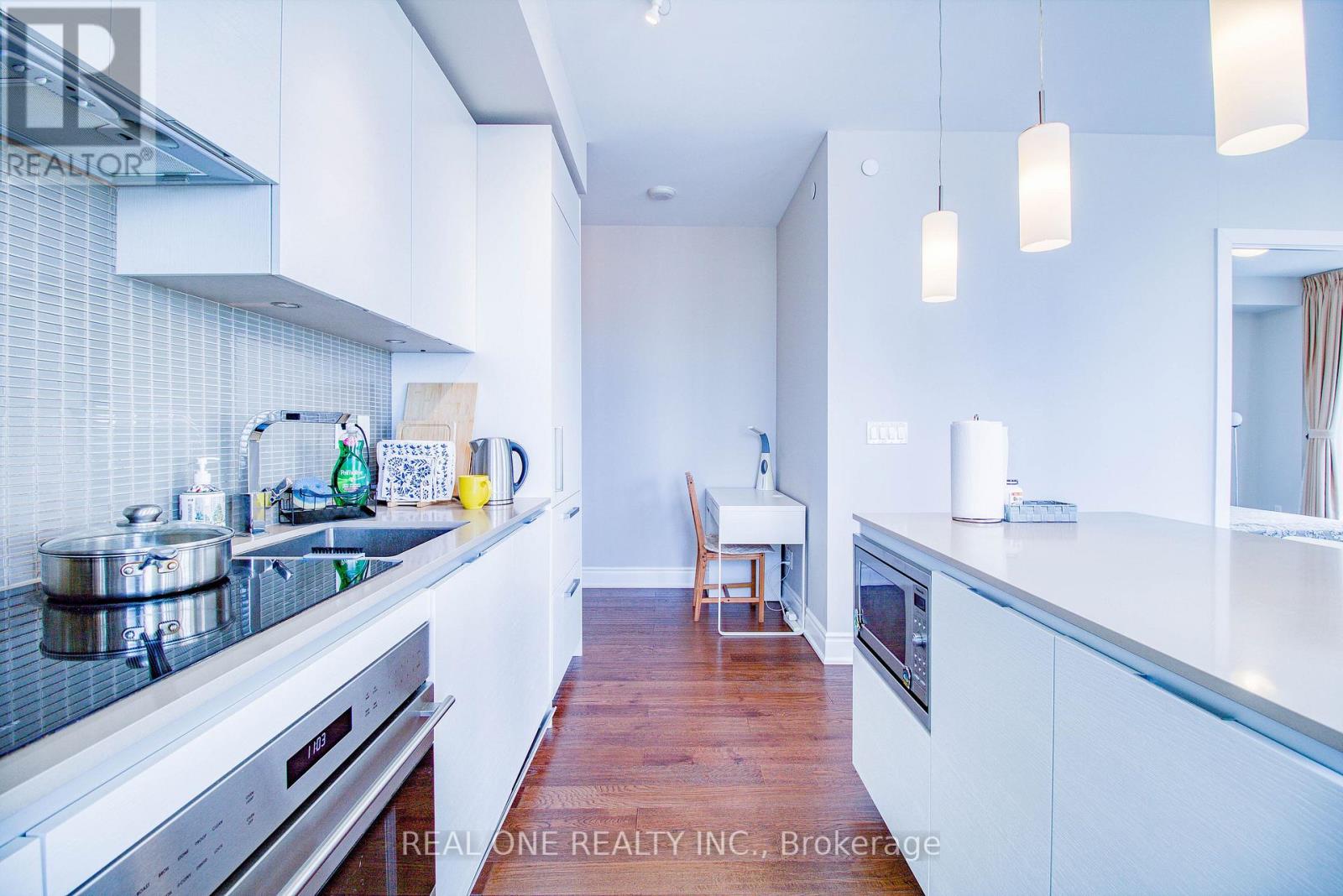#3104 200 BLOOR STREET W - 16