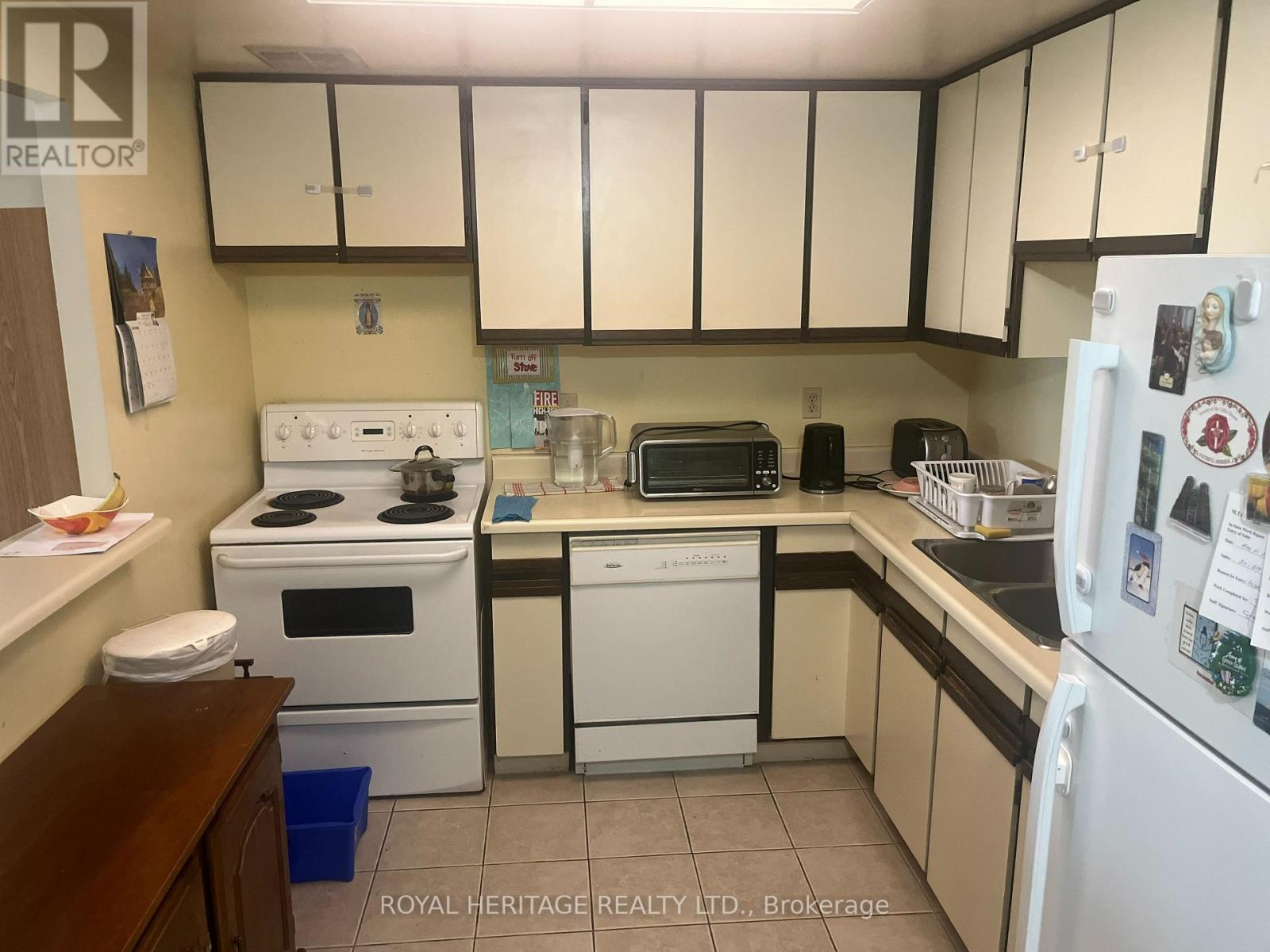 #617 20 DEAN PARK ROAD - 13
