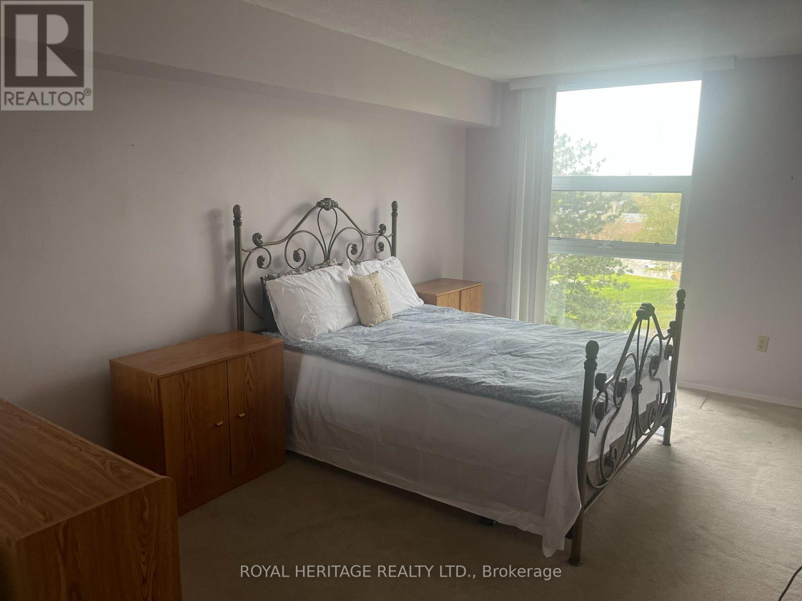 #617 20 DEAN PARK ROAD - 15