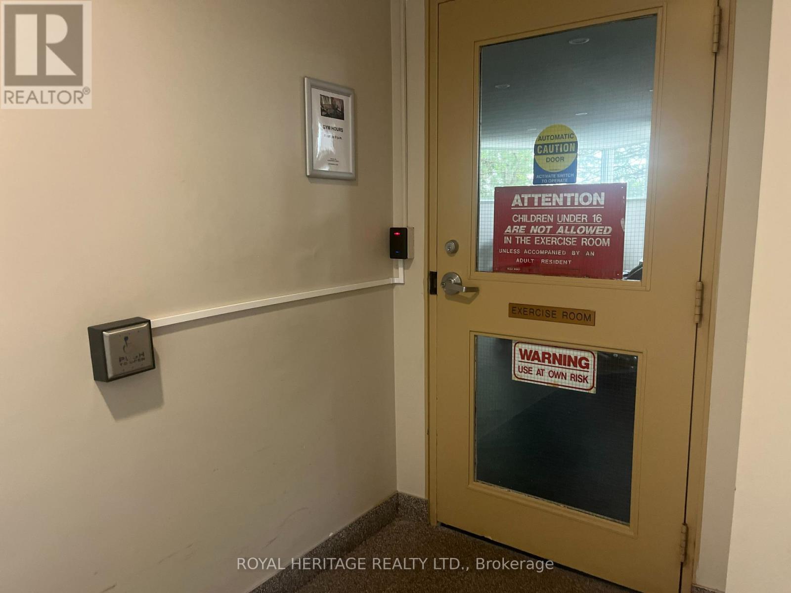 #617 20 DEAN PARK ROAD - 24
