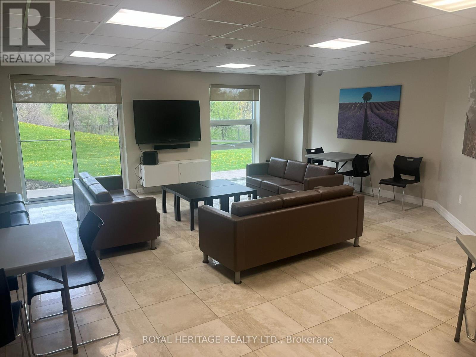 #617 20 DEAN PARK ROAD - 25