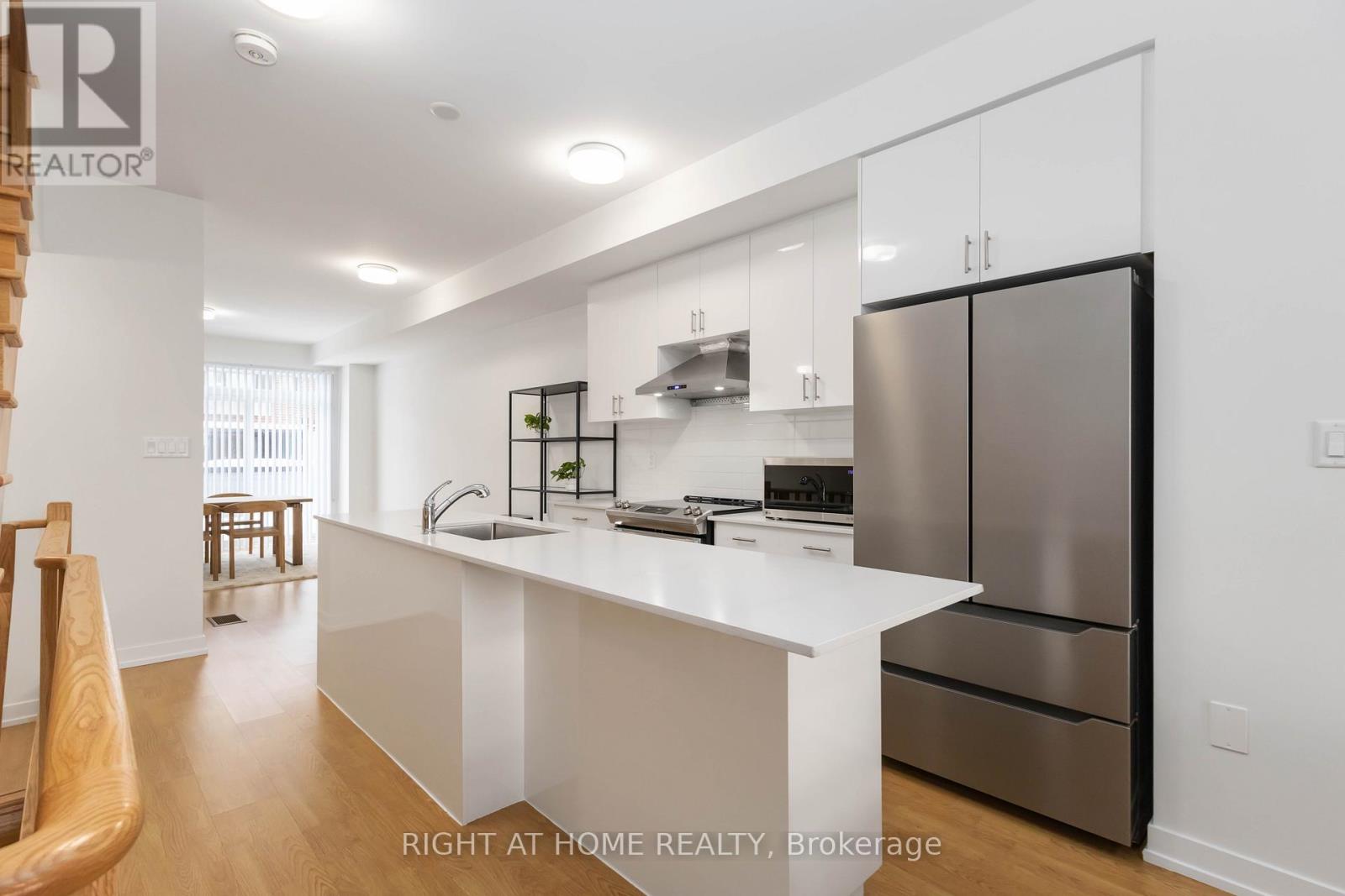 1557 MIDLAND AVENUE - 11