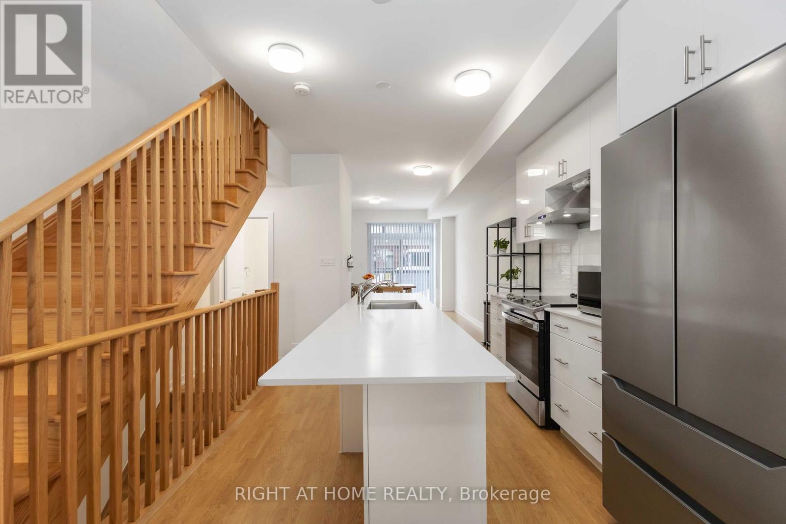 1557 MIDLAND AVENUE - 12
