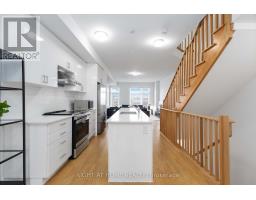Living room - 1557 Midland Avenue, Toronto, ON M1P0G3 Photo 6