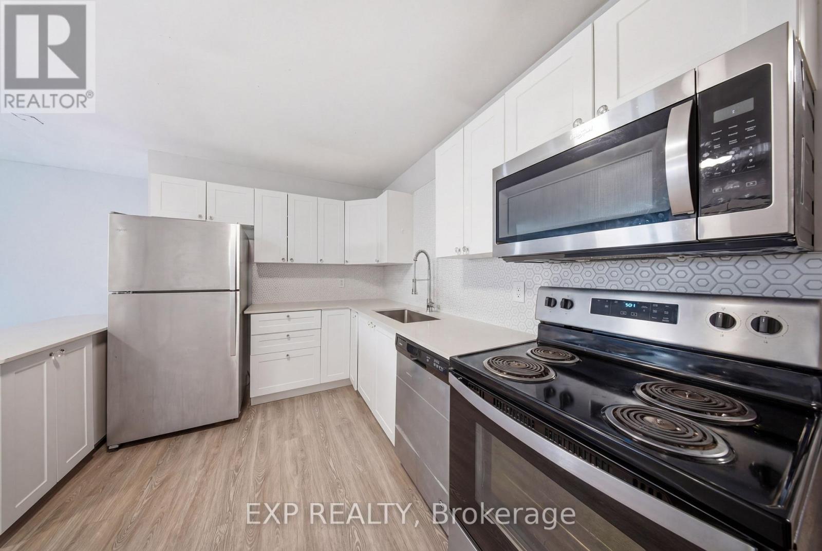 #3 91 WESTMOUNT ROAD N - 16