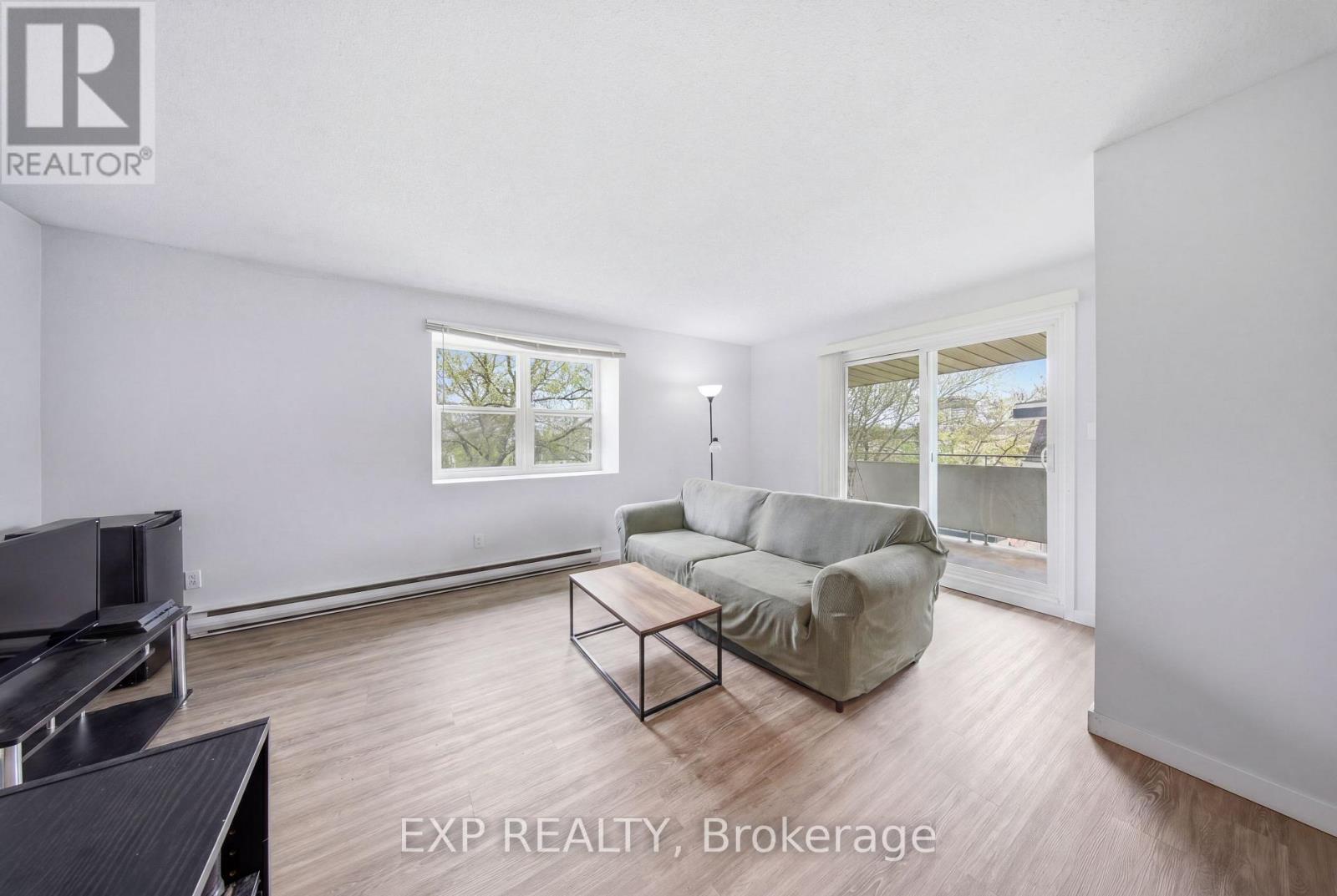 #3 91 WESTMOUNT ROAD N - 10